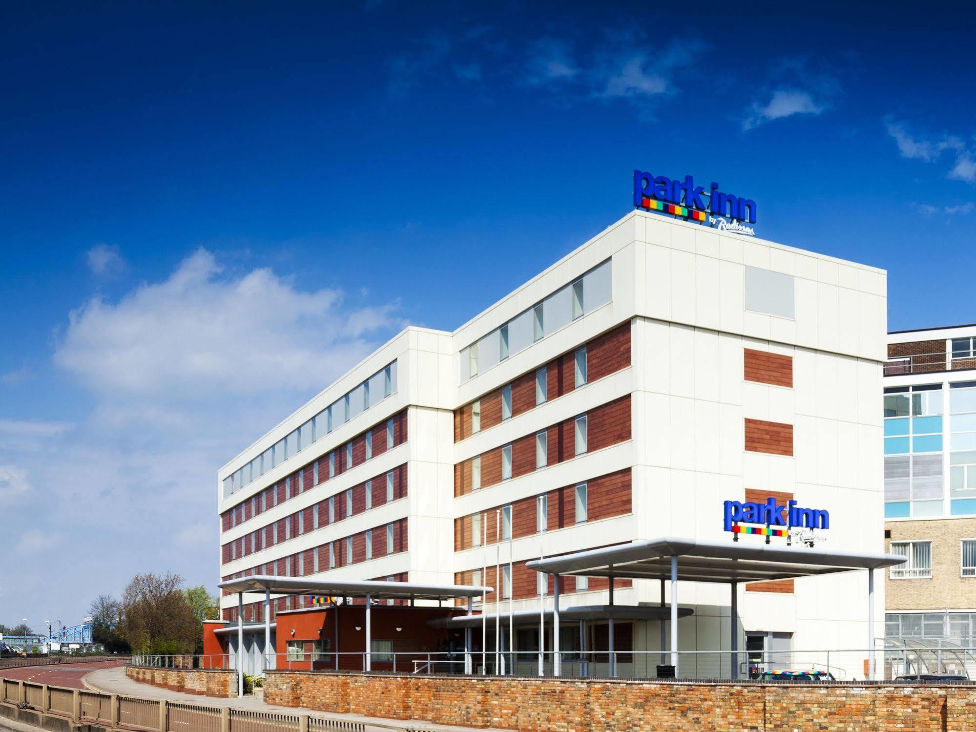 Park Inn By Radisson Peterborough Ngoại thất bức ảnh